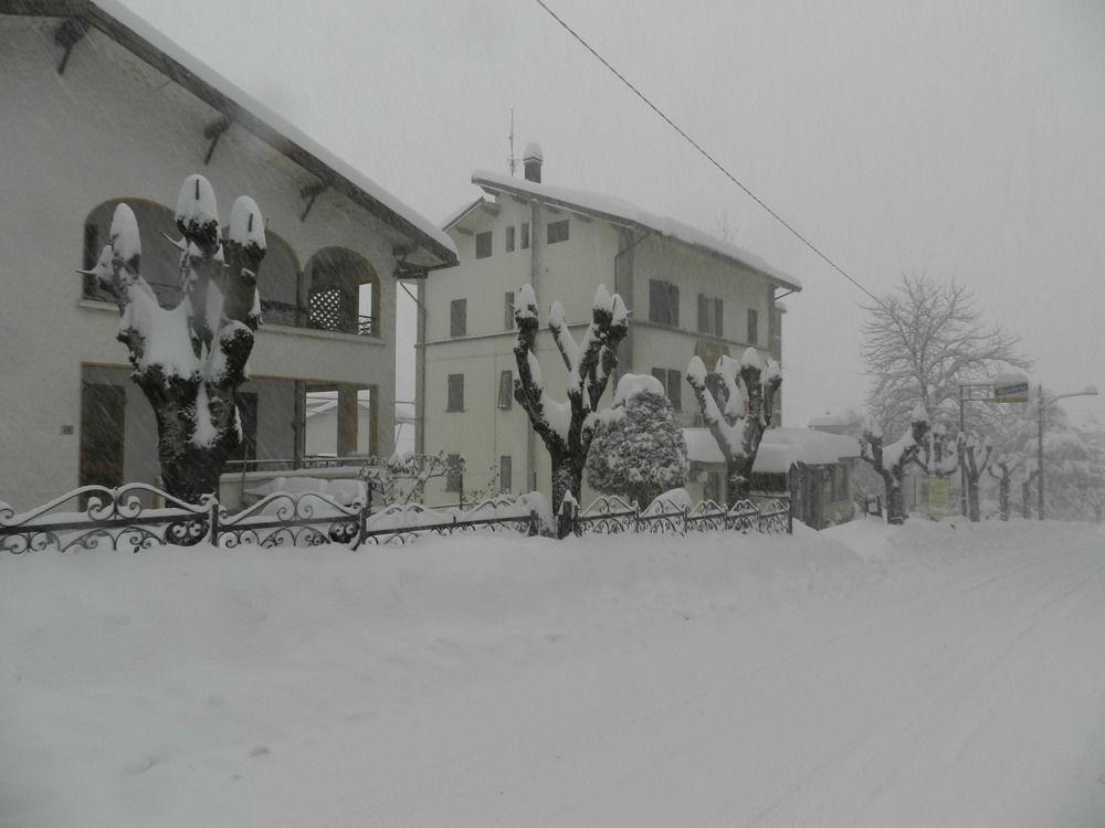 Albergo Ristorante Villa Svizzera Vidiciatico Eksteriør billede